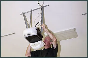 Two Guys Garage Doors Franklin, MA 508-779-6017 - serv-cont-open-gr-43m