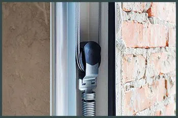 Two Guys Garage Doors Franklin, MA 508-779-6017 - serv-cont-spr-gr-43m